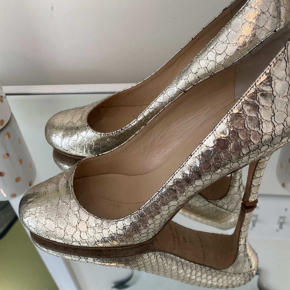 Kate Spade Gold Snakeskin Pumps 6.5